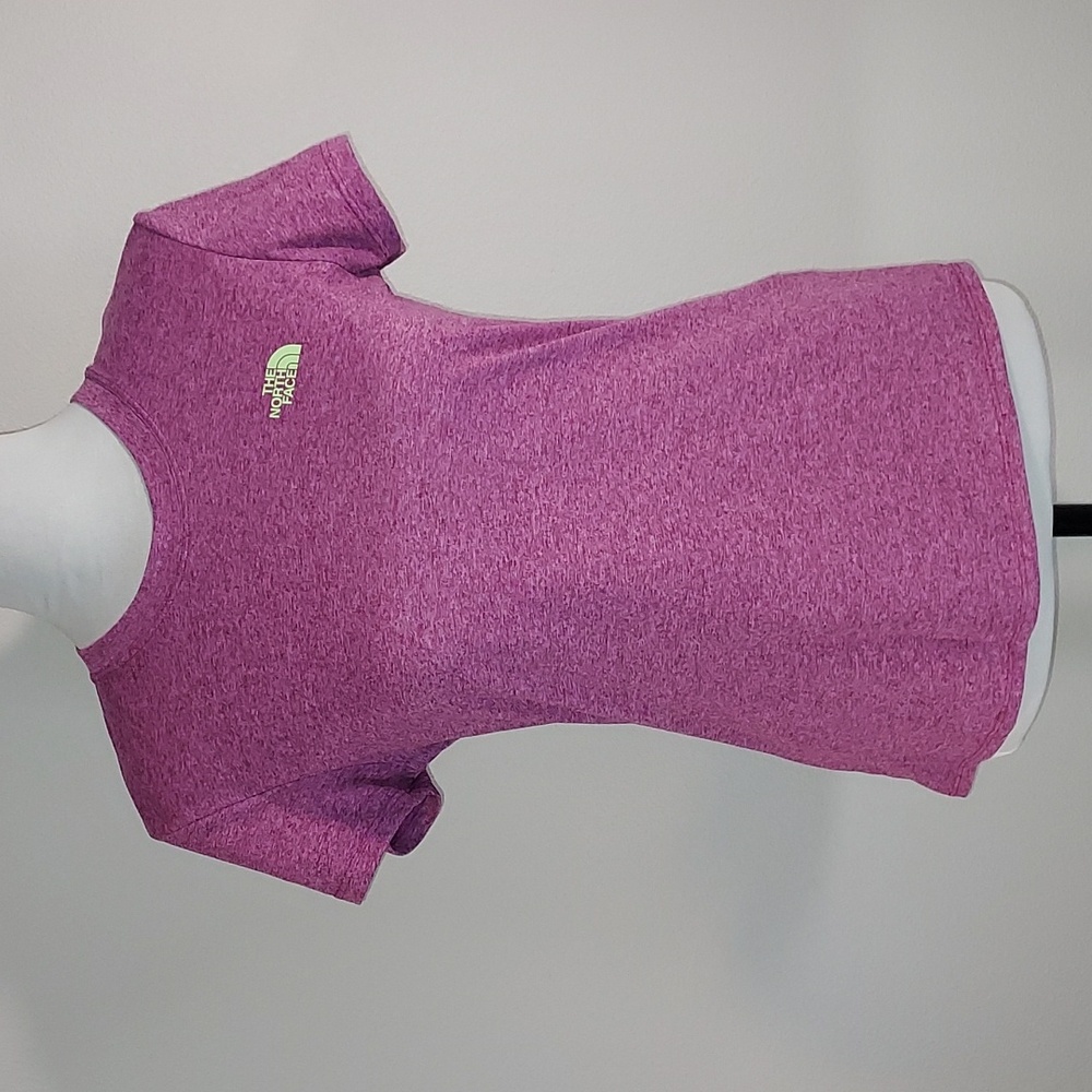 The North Face Purple VaporWick Short Sleeve Crew Neck T-Shirt Size Medium